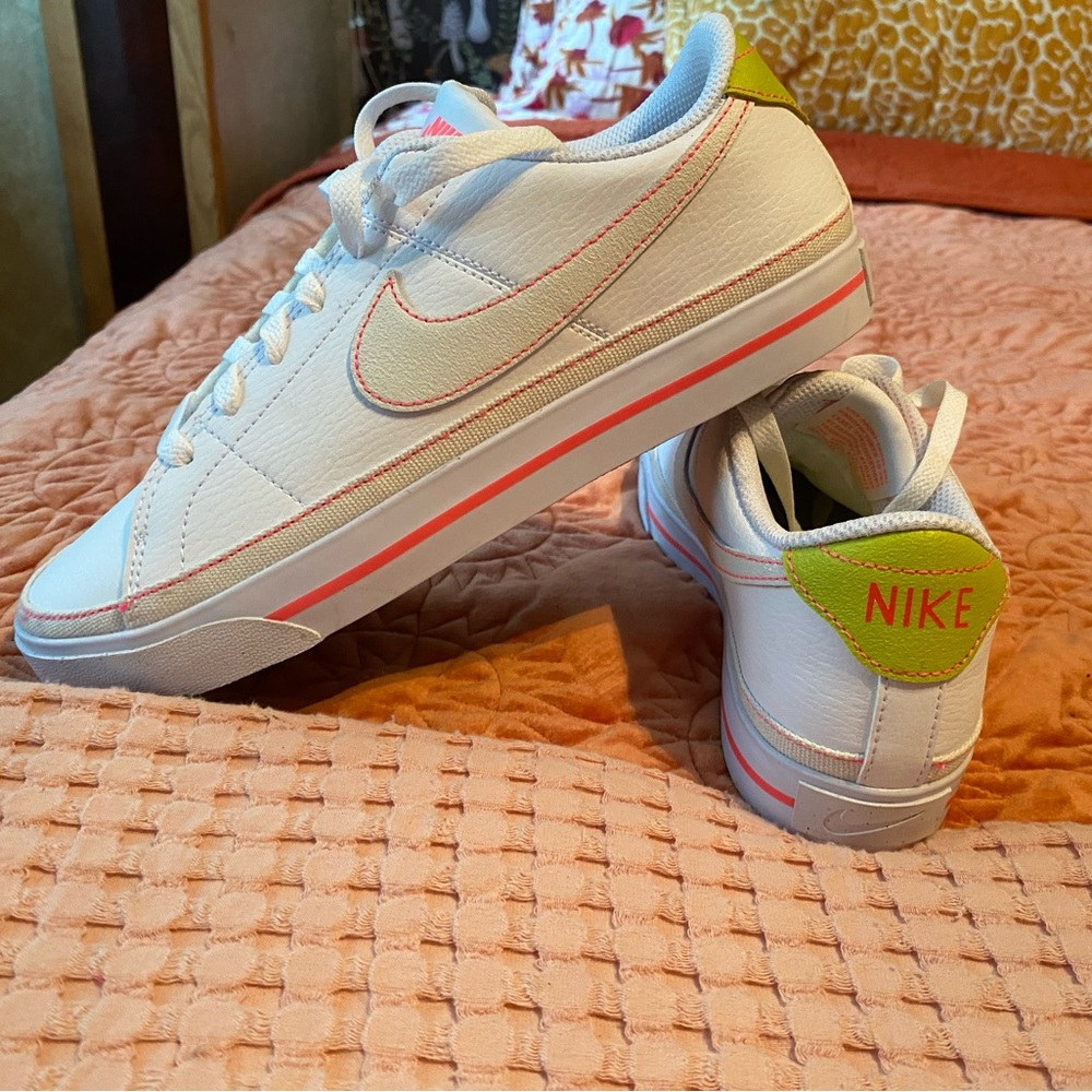 Women's Nike shoes